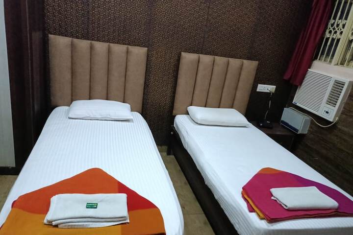 Room 3 of 15