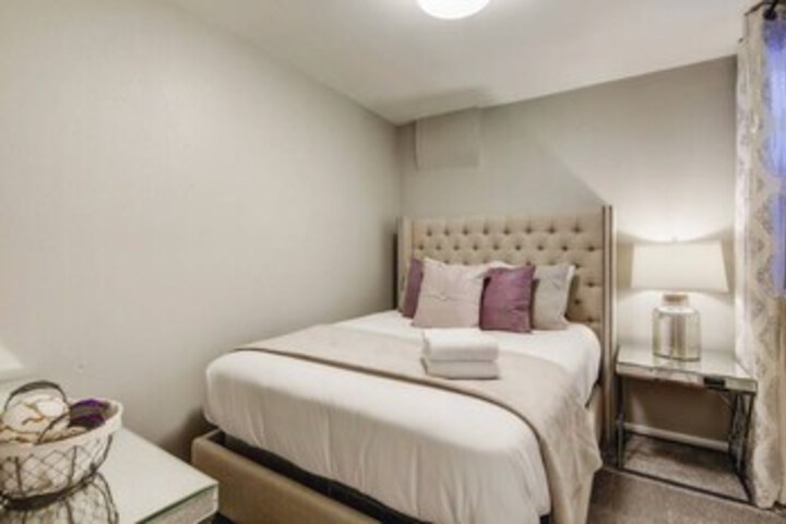Room 16 of 23
