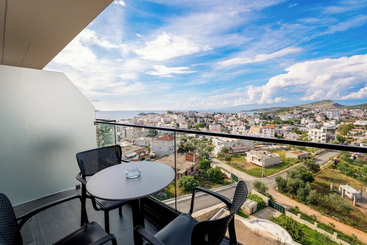 Terrace/Patio 105 of 112
