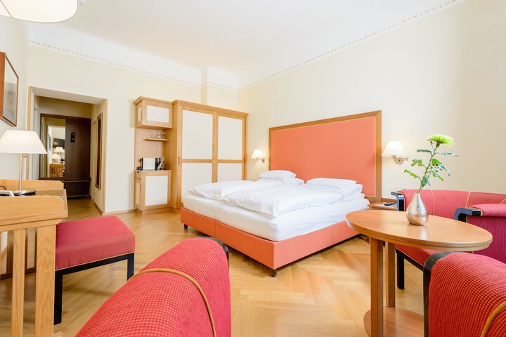 Room 7 of 50