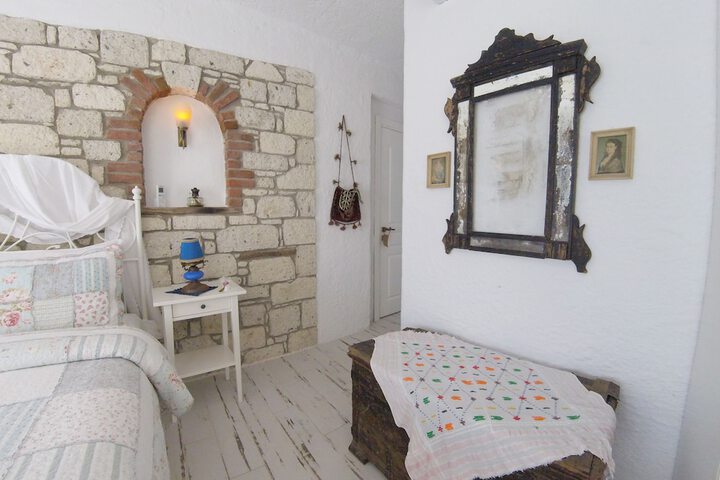 Room 20 of 77