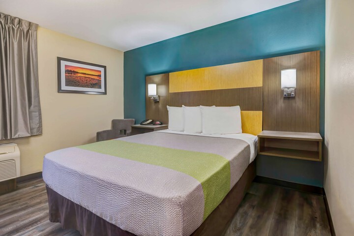 Room 17 of 26