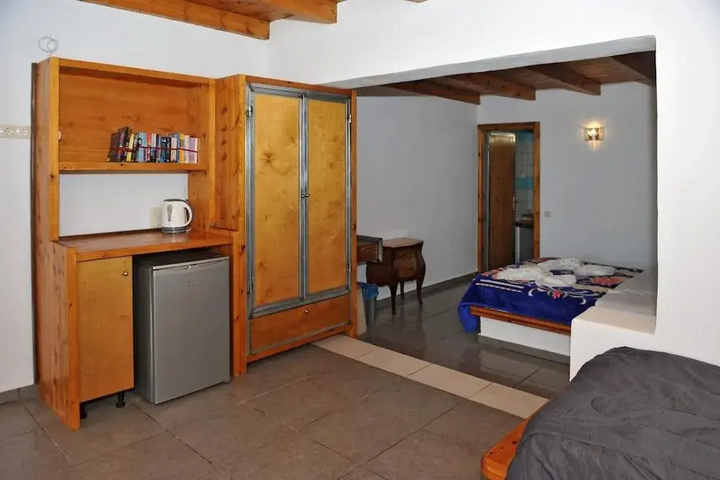 Room 3 of 20