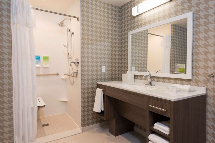 Bathroom shower
