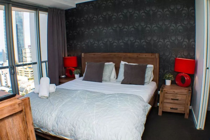 Room 2 of 31
