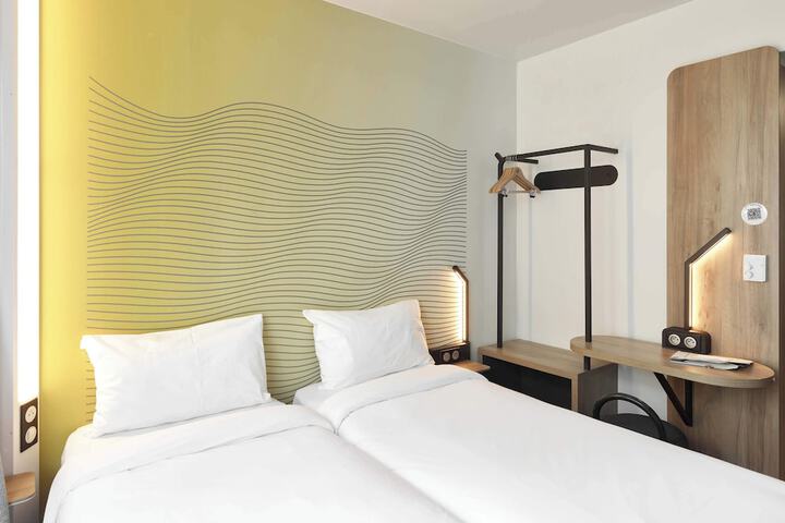 Room 21 of 59