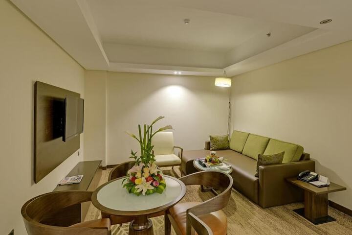 Room 13 of 23