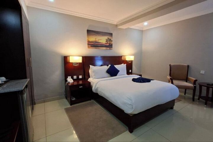 Room 44 of 108