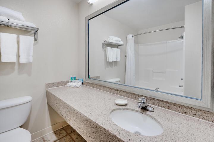 Double Accessible (3 of 3)