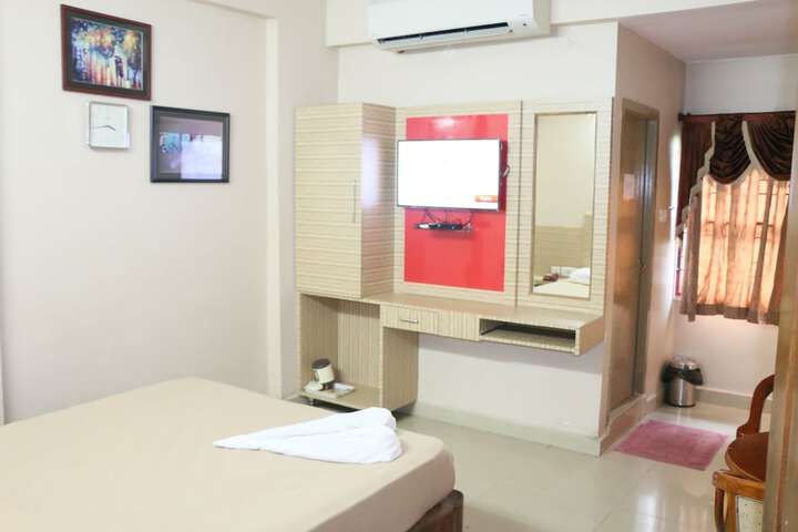 Room 10 of 35