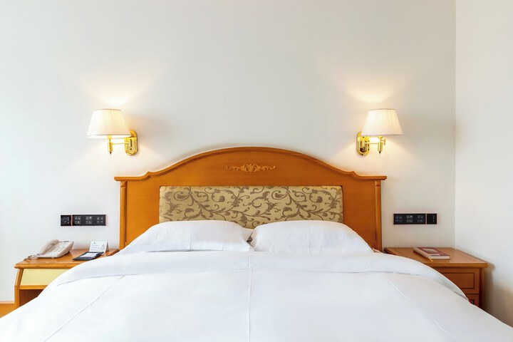Room 5 of 26