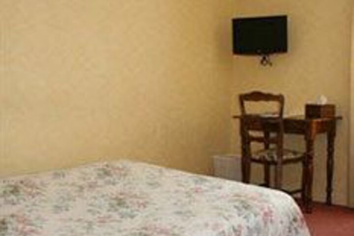 Room 12 of 16