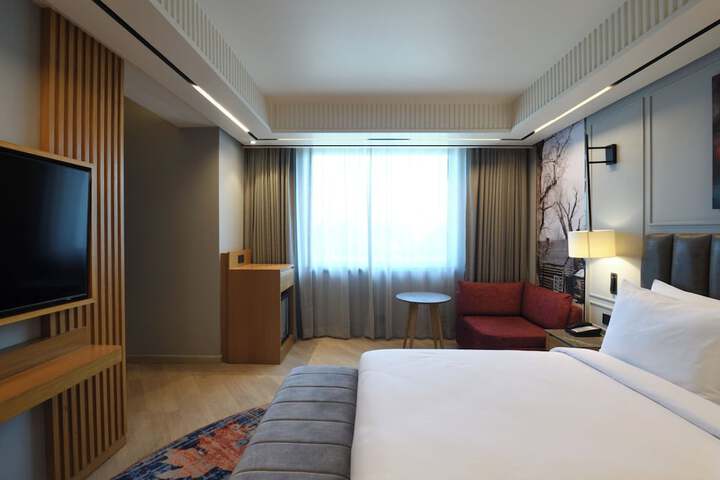 Room 26 of 69