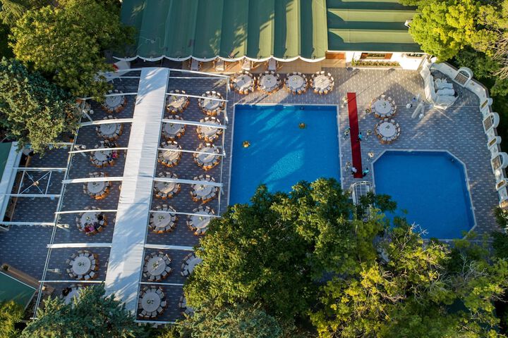 Pool 24 of 68