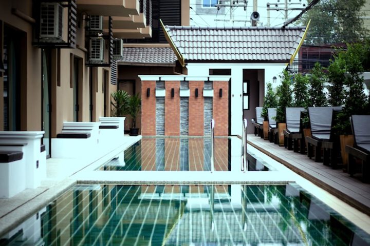 Hotel Pool