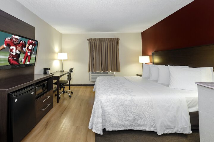 Superior King Bed (6 of 21)