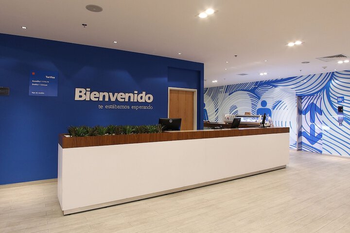 Entrance & Lobby
