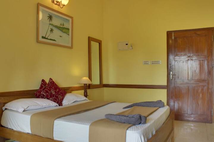 Room 7 of 28