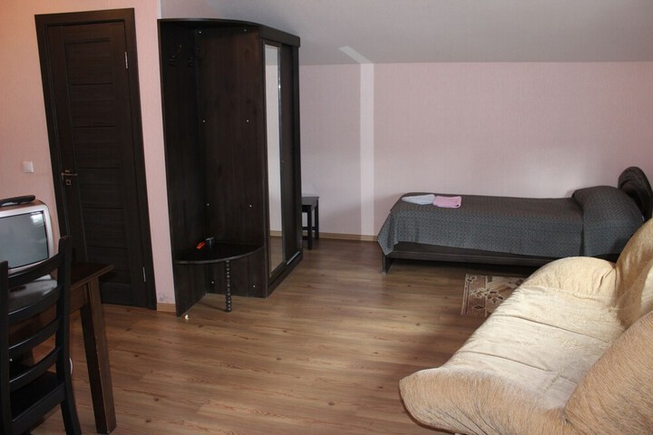 Room 10 of 41