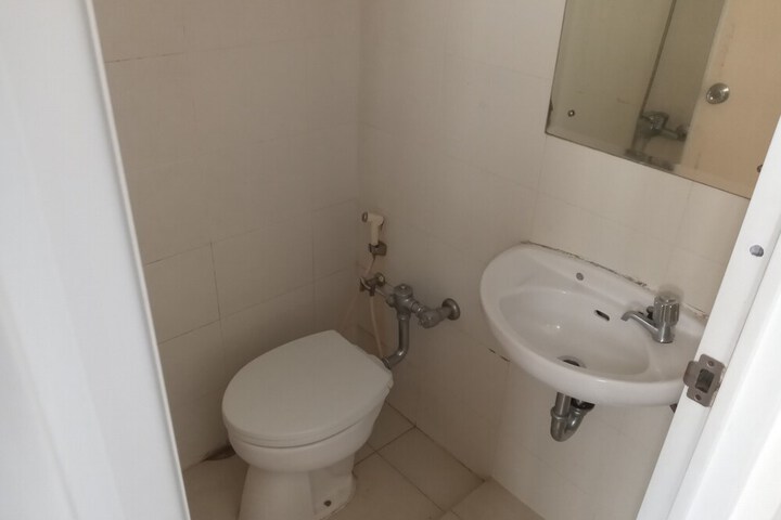 Room 17 of 19