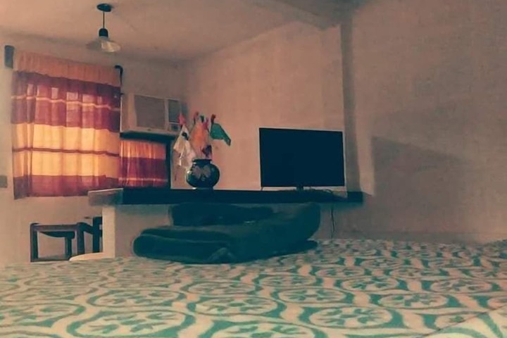 Room 10 of 30