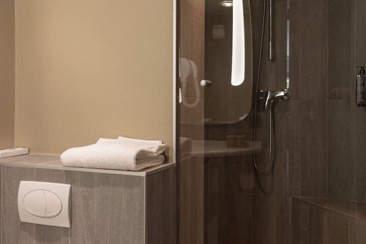 Clean Restrooms