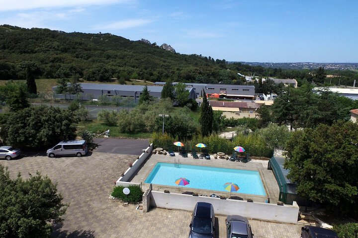 Pool Hotel
