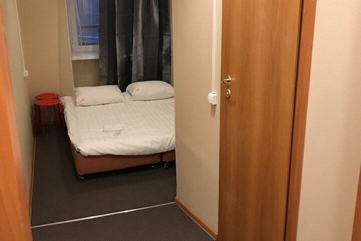 Room 16 of 27