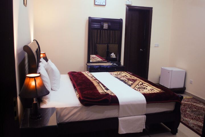 Room 3 of 11