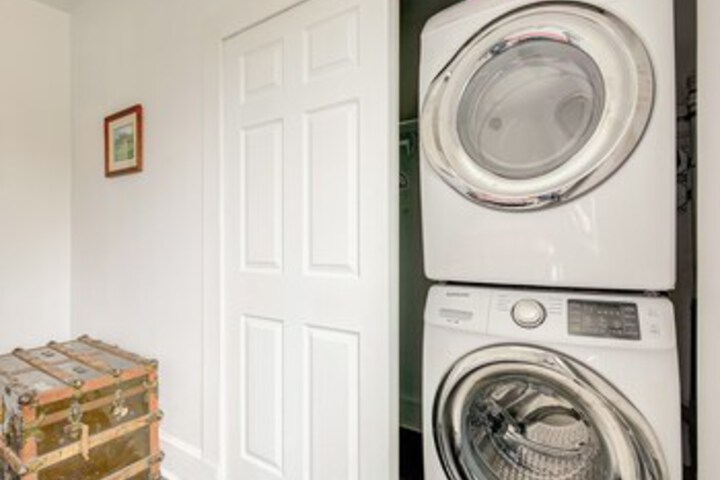 Laundry 26 of 109