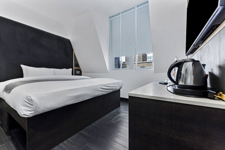 Room 14 of 52