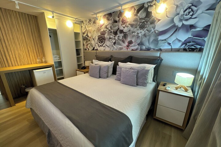 Room 5 of 40