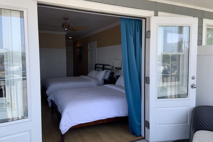 Room 9 of 48
