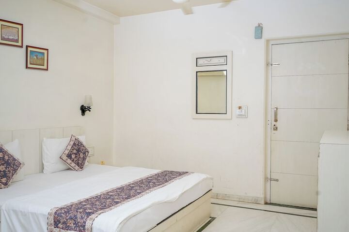 Room 80 of 159