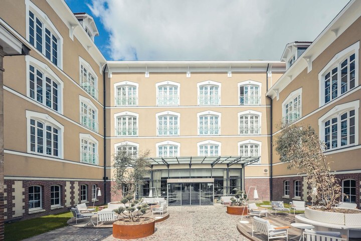 Hotel 79 of 79