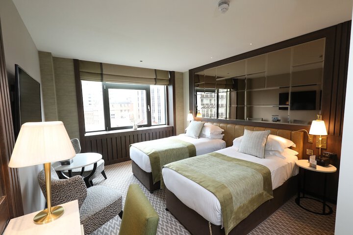 Room 21 of 93