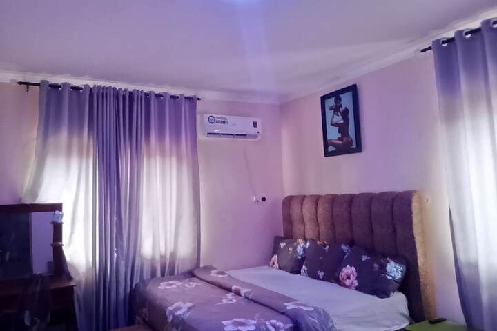 Room 6 of 7