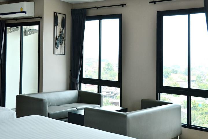 Room 13 of 84
