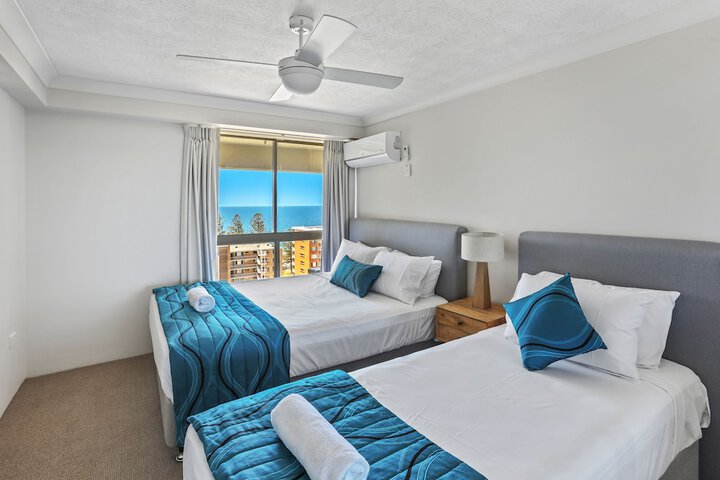 Room 25 of 293