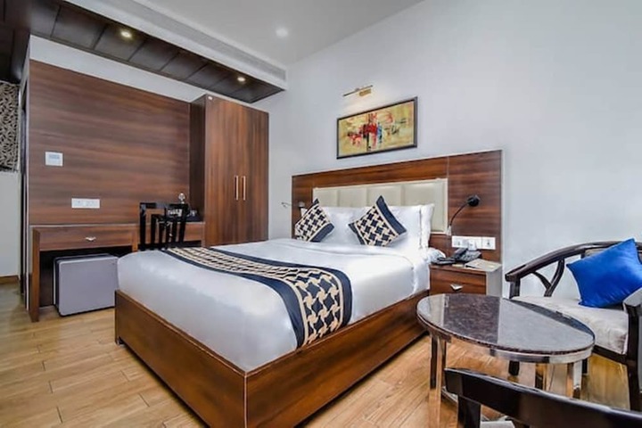 Room 10 of 52