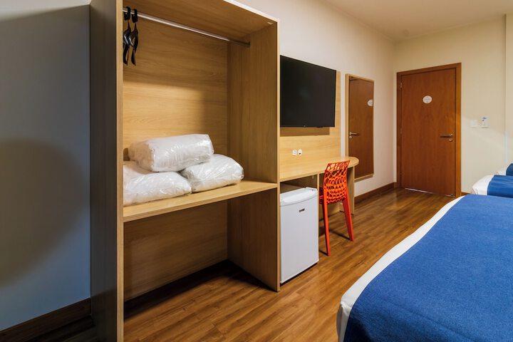Room 55 of 102