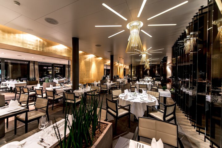Dining 92 of 127