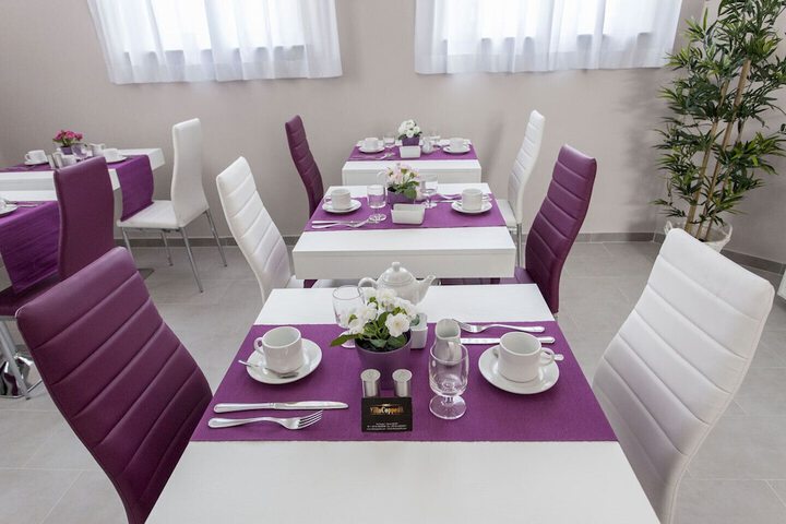 Dining 34 of 41