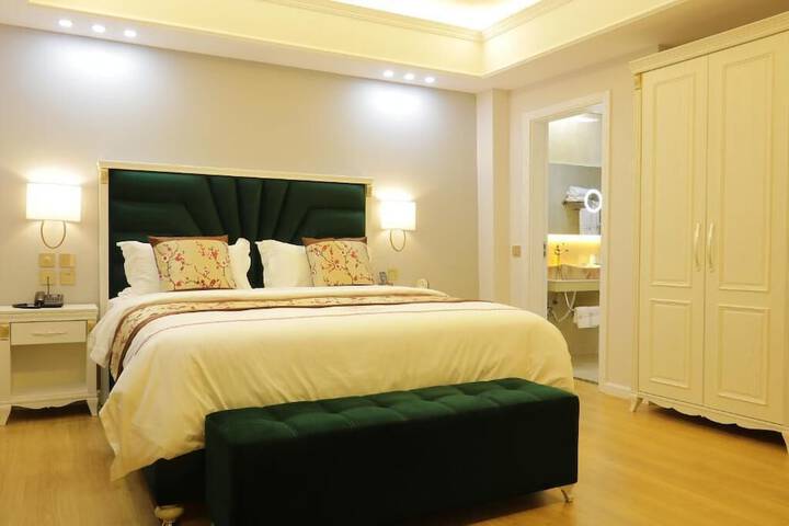 Room 7 of 29
