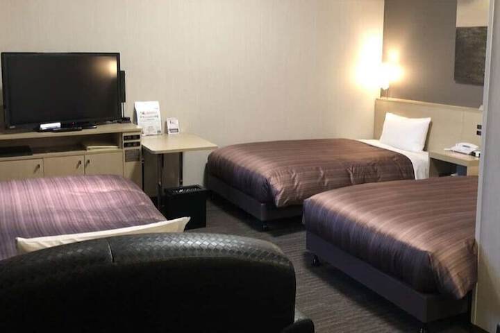 Room 10 of 135