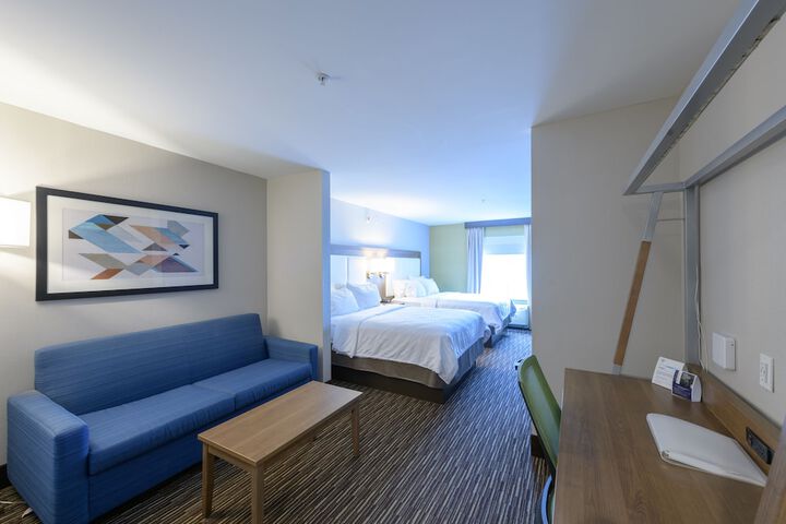 Standard Room, King or Two Doubles (6 of 13)