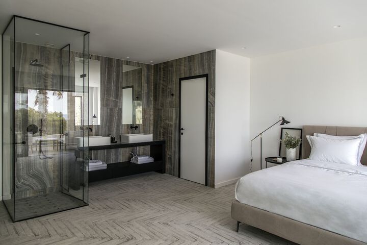 Room 95 of 178