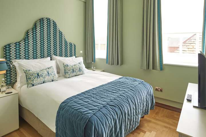 Room 10 of 64