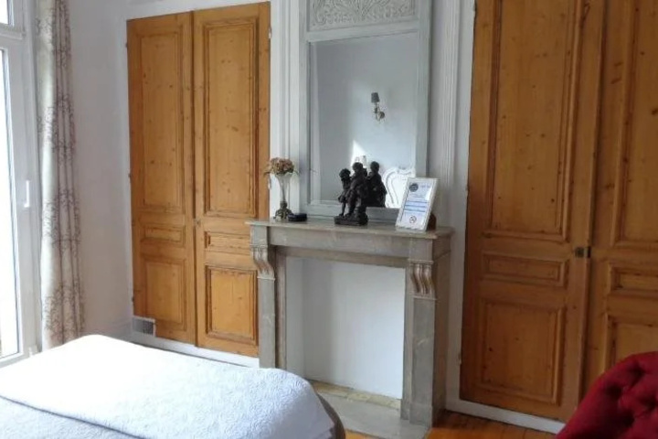 Room 3 of 13