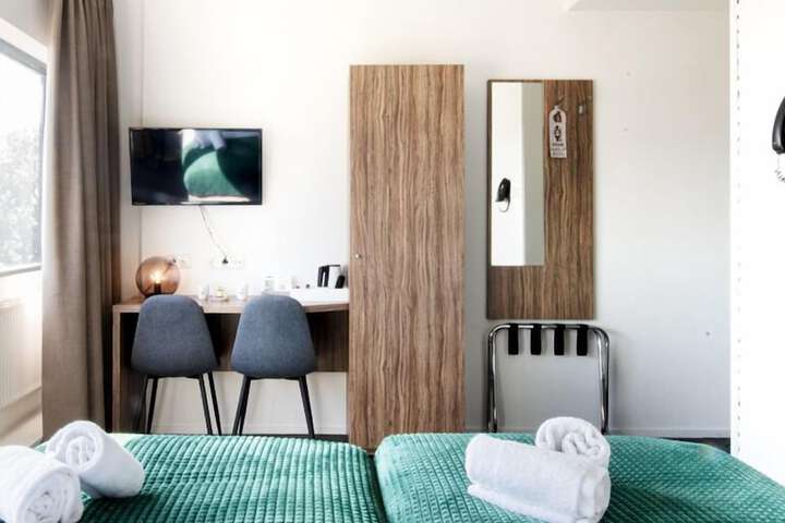 Room 7 of 44